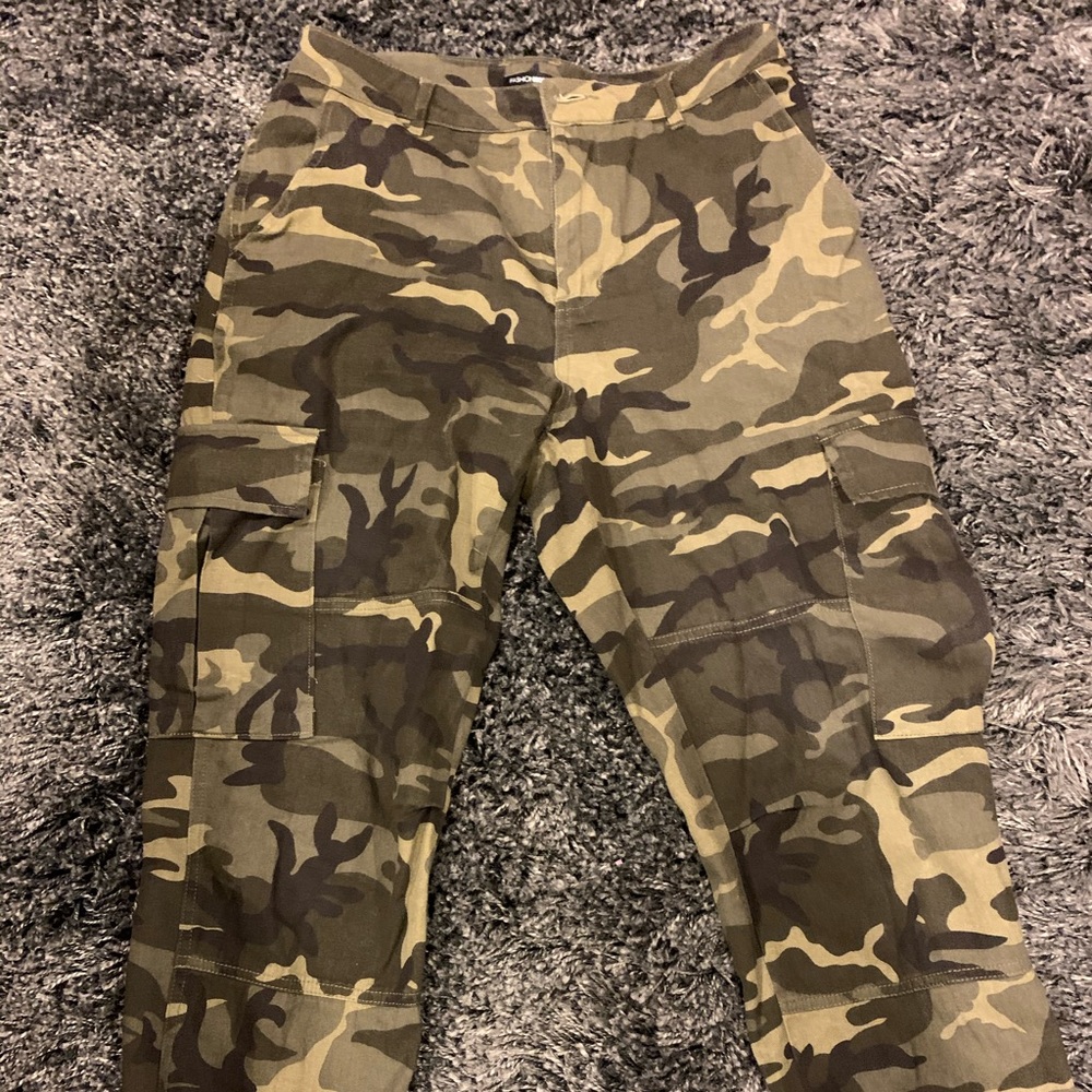 Camoflauge pants